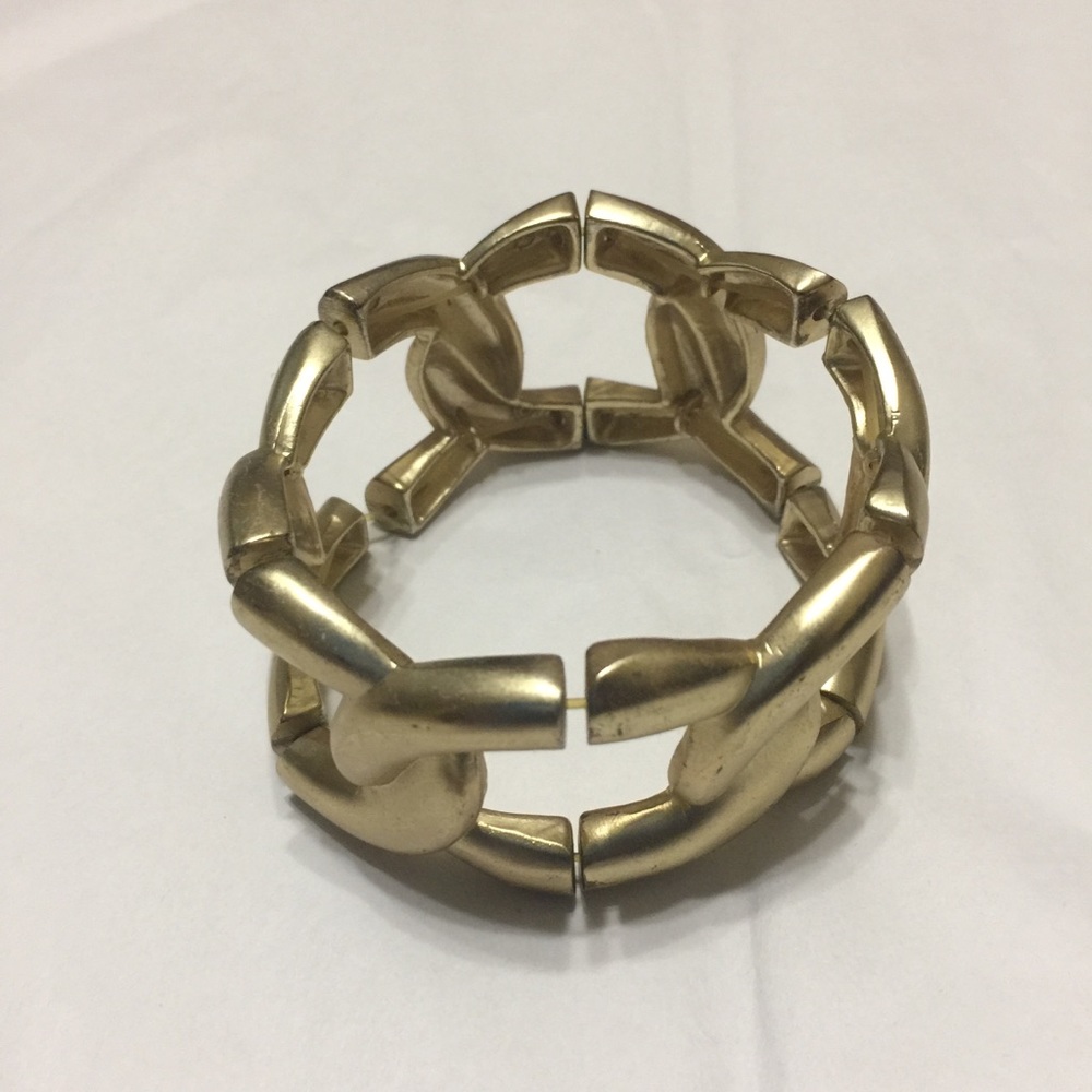 Preowned ladies Bangle/bracelet